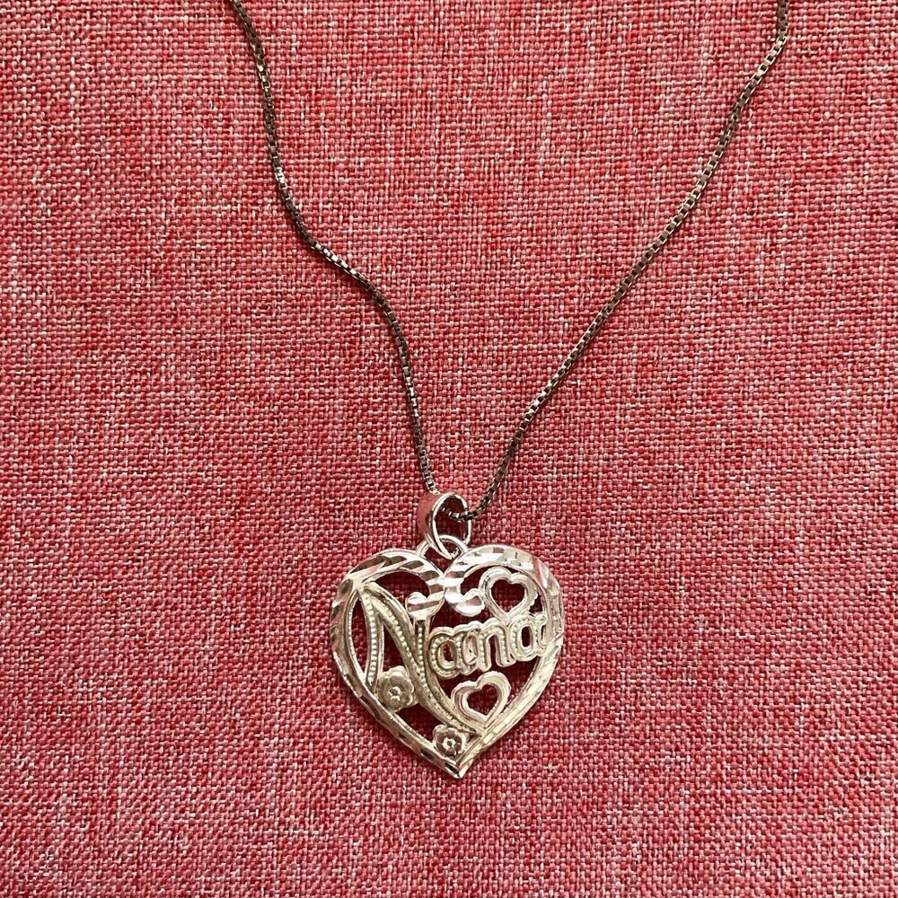 True Vintage Estate Sterling Silver Nana Heart Pendant Box Chain 18in